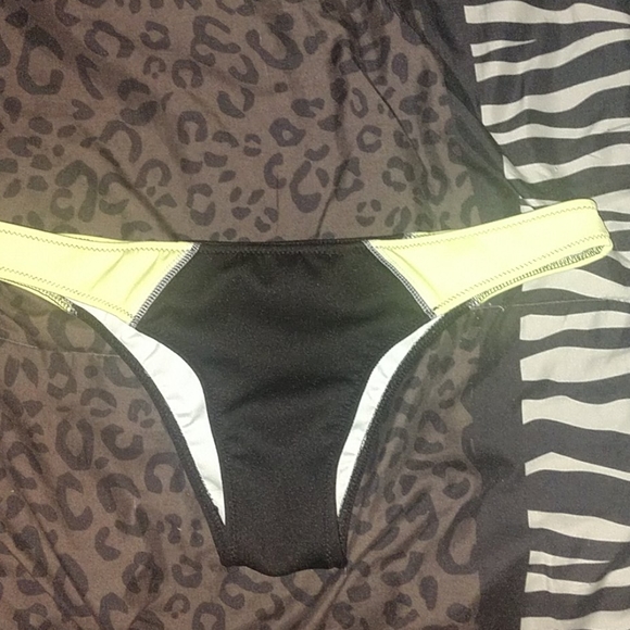 Vitorias Secret Bikini - Picture 2 of 3